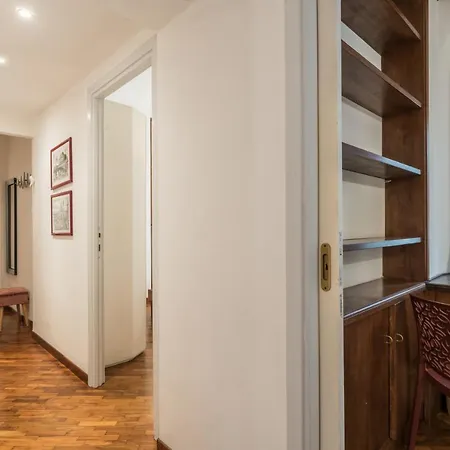 The Rent - Three-bedroom Near Borghese