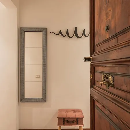 Apartment The Rent - Three-bedroom Near Borghese Rome